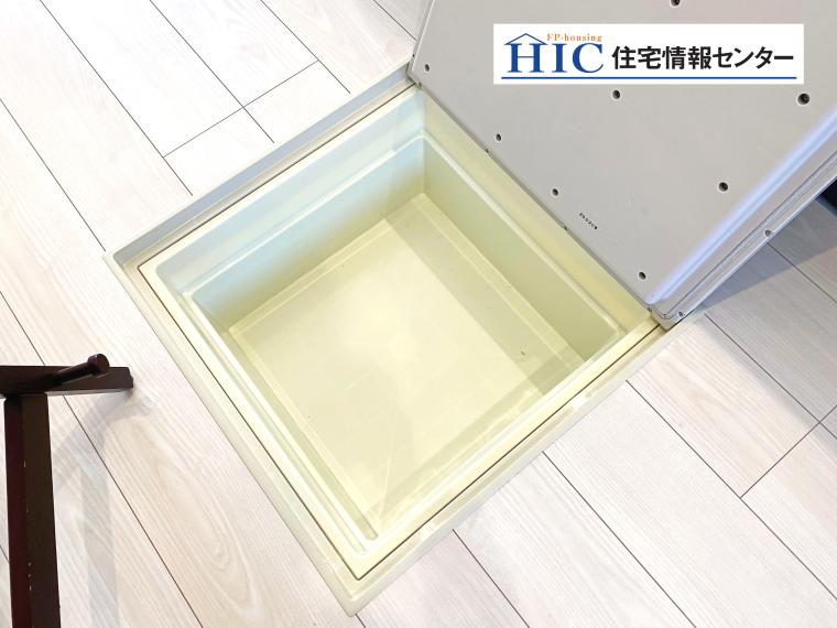 ●同仕様●床下収納