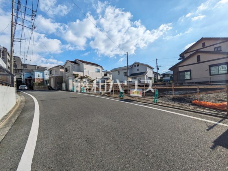 接道状況および現場風景　【多摩市連光寺2丁目】