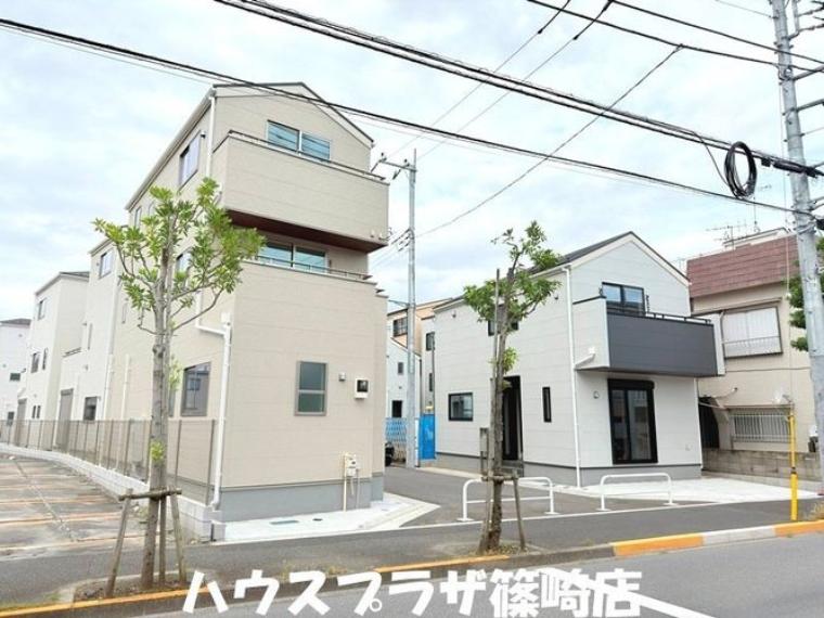 近くには自然が多く、教育施設までも徒歩圏内の子育て環境が整った立地です。R8.10月撮影