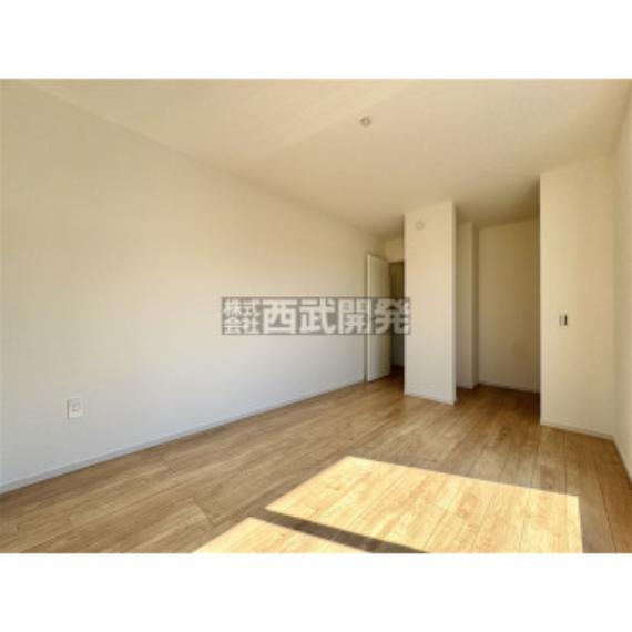 2階洋室8帖