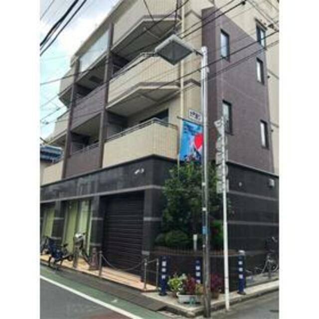 Ｒｅｖｅｒｃｏｕｒｔｓの外観