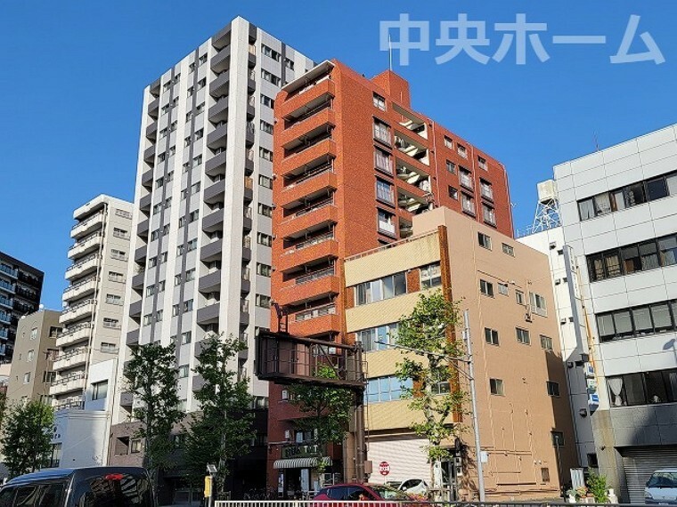 ルーブル金杉の外観