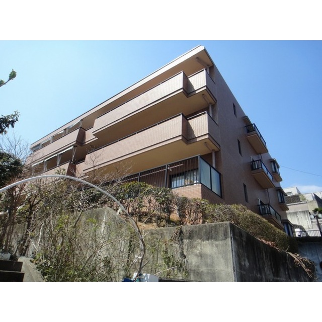 藤和ライブタウン平井山荘の外観