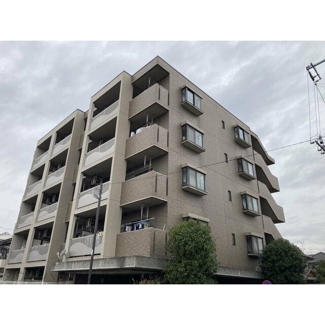 コスモファミリアマンションの外観