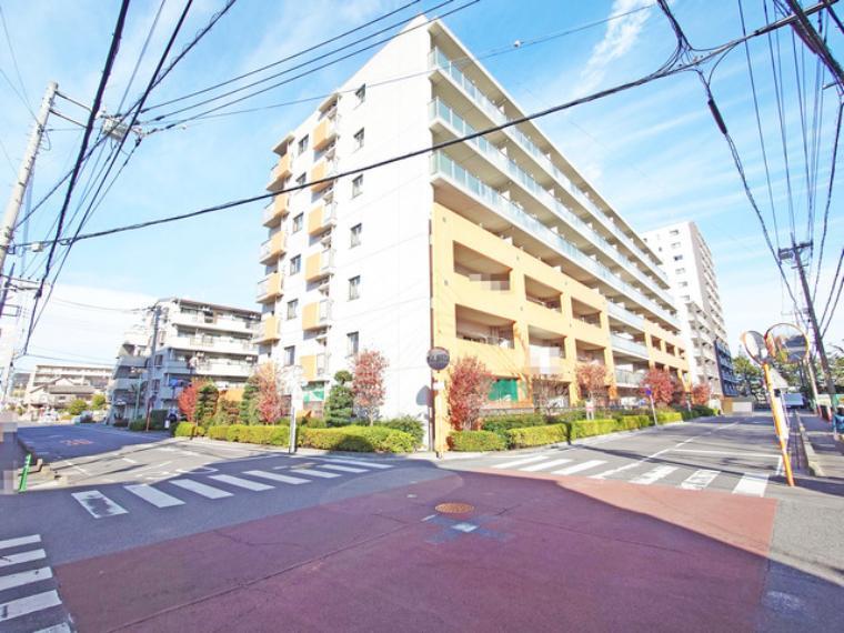 ライフピア草加松原Ⅲクチューレの外観