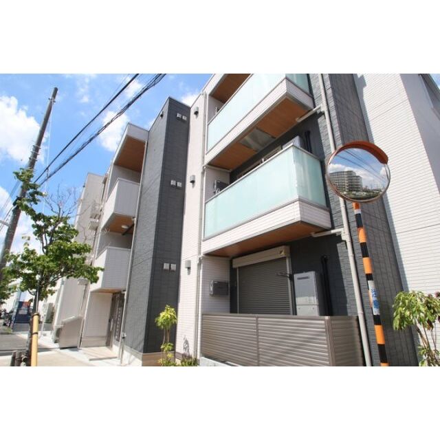 グラナーデ南花畑の外観