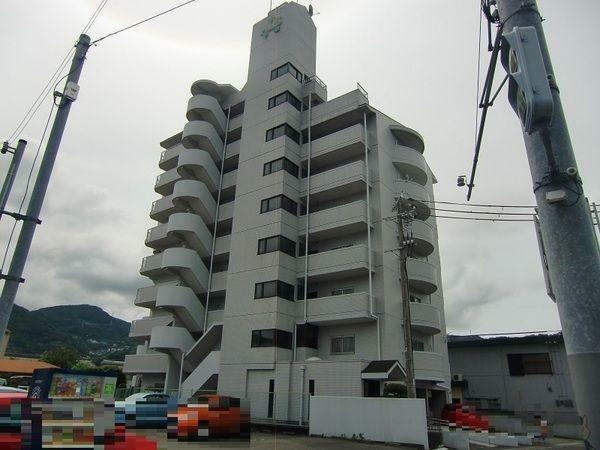 ヒュース下津の外観