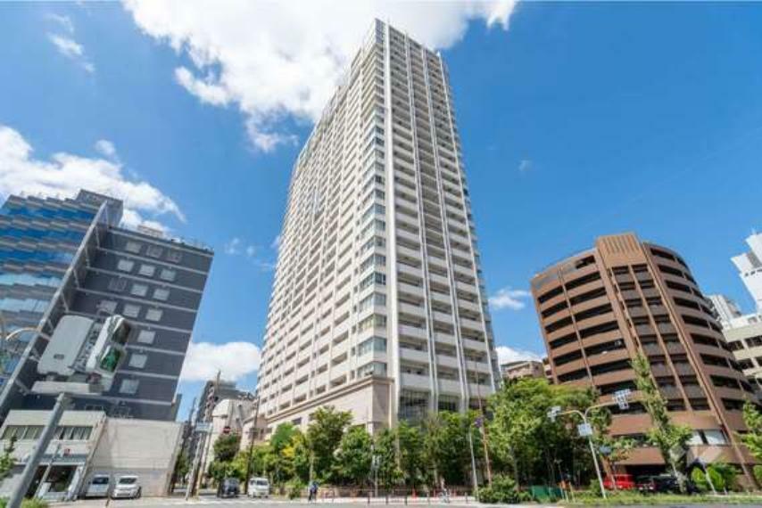 グランドメゾン京町堀タワーの外観