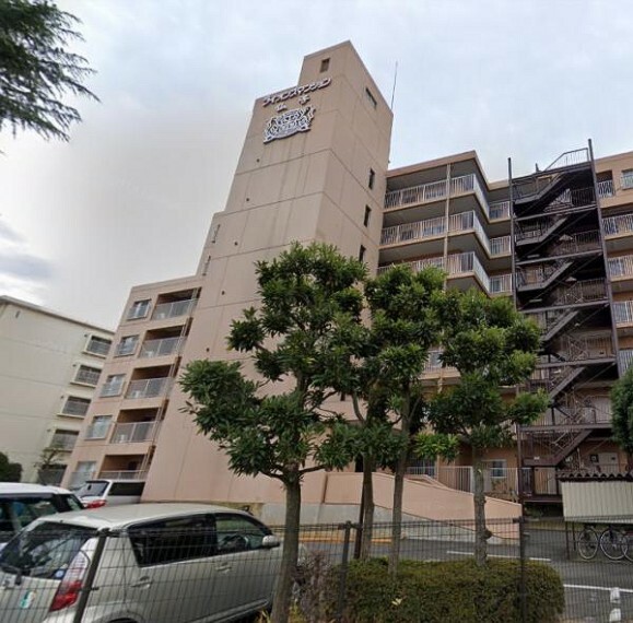 ライオンズマンション仏子一号棟の外観