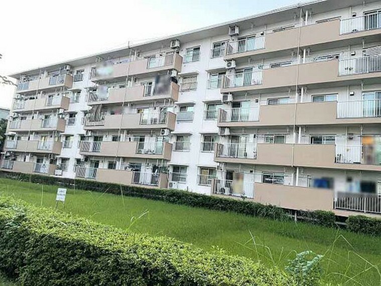 新栄町団地３―１２の外観