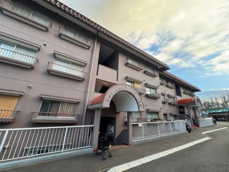 朝日読売ランドマンションＢの外観