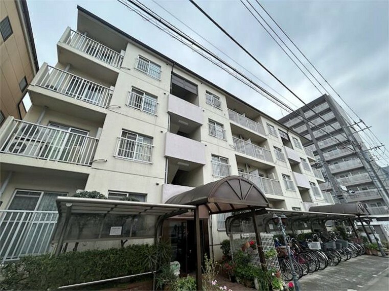 コープ野村高島平の外観