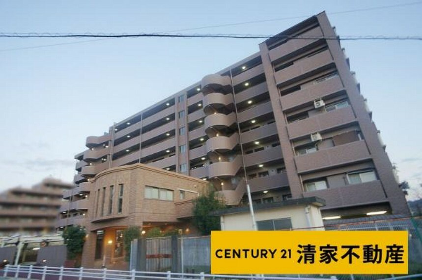 マルベリー藤山台ヒルズの外観