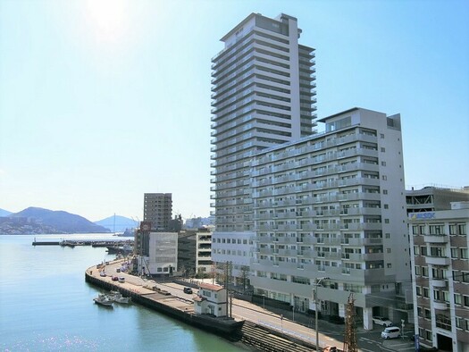 タワーシティ長崎イーストコートの外観