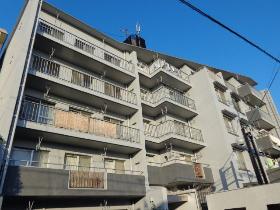 西坂マンションの外観