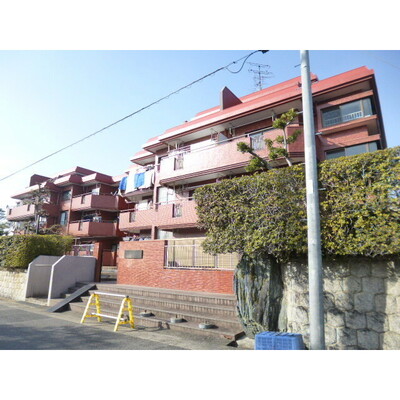 シャトー・ロイヤル南山の外観
