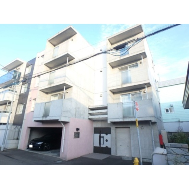 リリアーナ琴似の外観