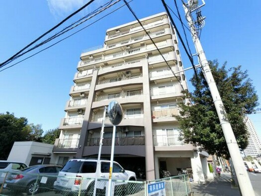 ロイヤル方南町マンションの外観