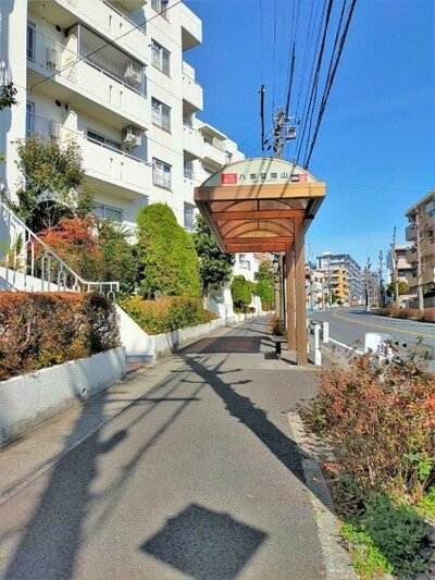 イトーピア表山ハイツ6号棟の外観