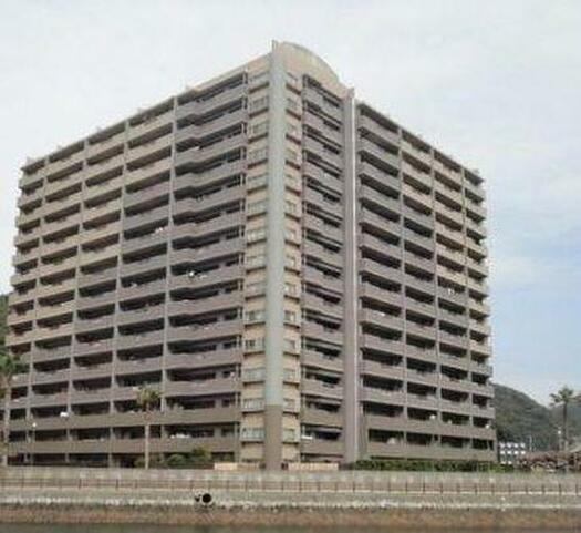 コアマンションマリナシティ長崎Ｄ棟の外観