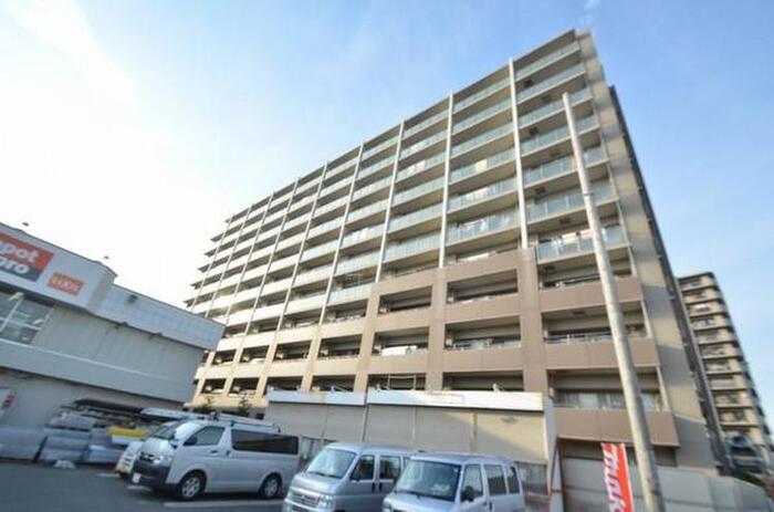 クレストフォルム鶴間オークガーデン 神奈川県大和市下鶴間 2丁目 の売買情報 Yahoo 不動産のおうちダイレクト 売り出し物件情報や中古マンションの推定成約価格推移 クレストフォルム鶴間オークガーデン 神奈川県大和市下鶴間 2丁目 の売買情報 Yahoo 不動産のおうちダイレクト 売り出し物件情報や中古マンションの推定成約価格推移