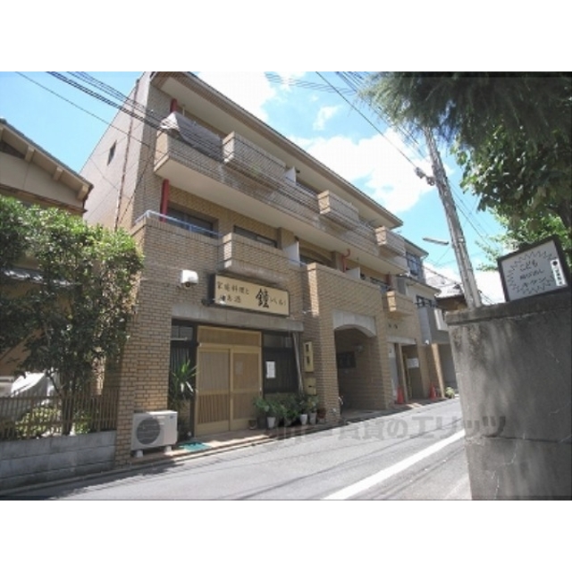 二条駅より徒歩5分 築41年7ヶ月 4階建の賃貸物件