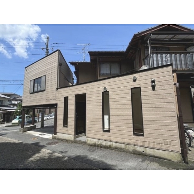 ローラン宇多野の賃貸物件