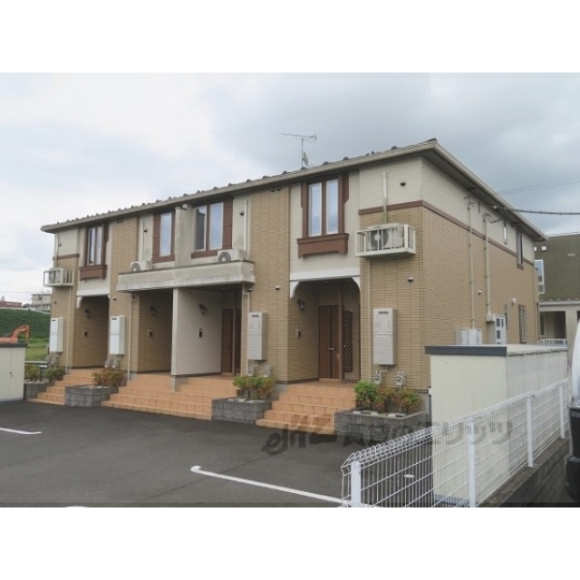 福知山駅より徒歩21分 築11年6ヶ月 2階建の賃貸物件