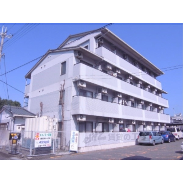 石山駅より徒歩12分 築31年9ヶ月 4階建の賃貸物件