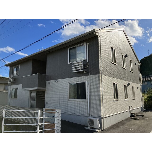 土佐久礼駅よりバス18分 徒歩4分 築8年5ヶ月 2階建の賃貸物件