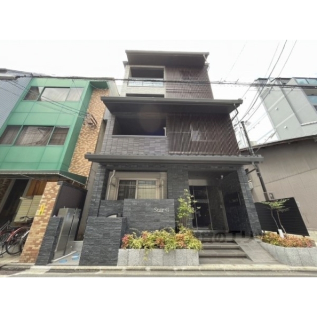 京都河原町駅より徒歩7分 築3年8ヶ月 4階建の賃貸物件