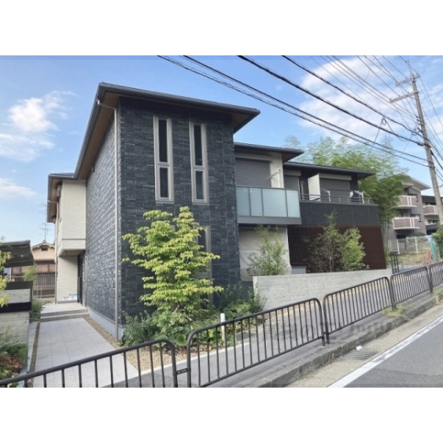 丹波橋駅より徒歩14分 築2年2ヶ月 2階建の賃貸物件