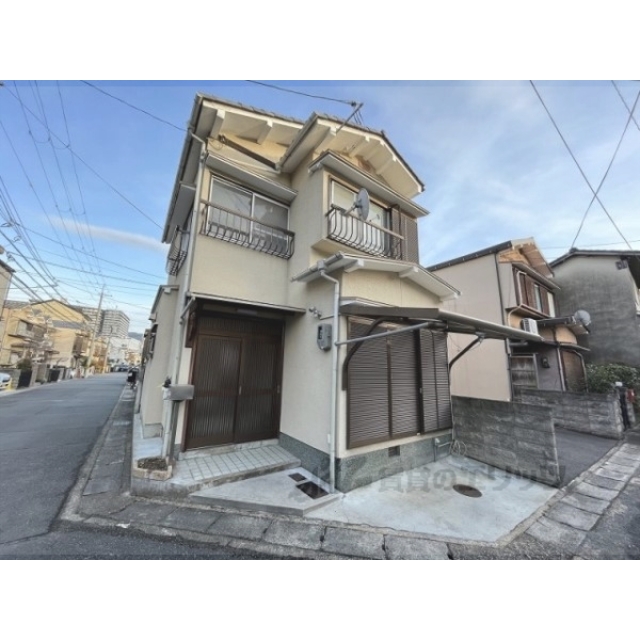 六地蔵駅より徒歩7分 築47年8ヶ月 2階建の賃貸物件