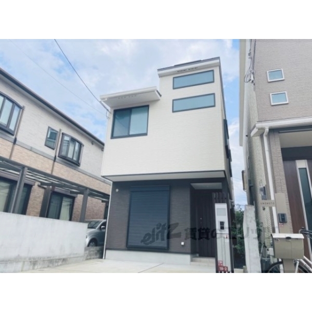 樟葉駅より徒歩15分 築6年10ヶ月 2階建の賃貸物件