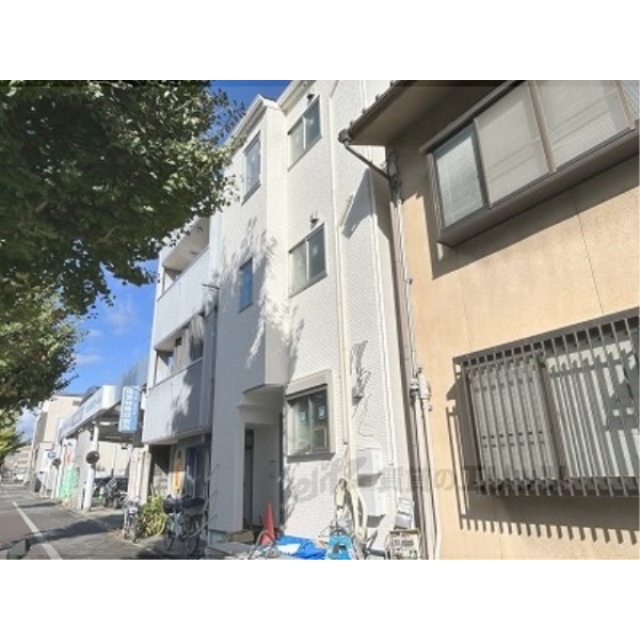 北大路駅より徒歩13分 新築 3階建の賃貸物件