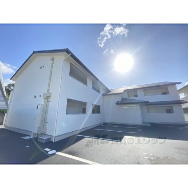 北大路駅よりバス10分 徒歩13分 築2年8ヶ月 2階建の賃貸物件