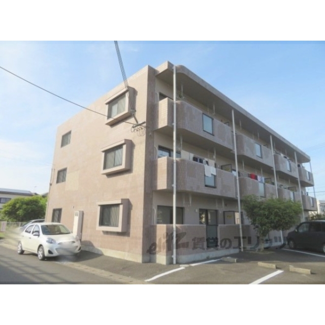 綾部駅より徒歩45分 築26年5ヶ月 3階建の賃貸物件