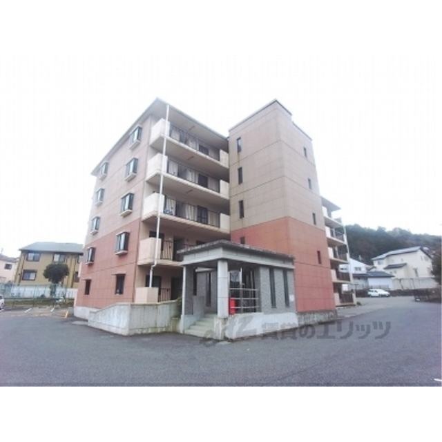 石山駅より徒歩35分 築25年6ヶ月 5階建の賃貸物件