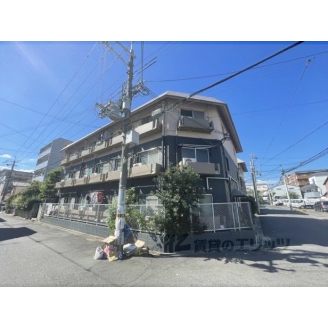 出町柳駅よりバス6分 徒歩1分 築52年1ヶ月 3階建の賃貸物件
