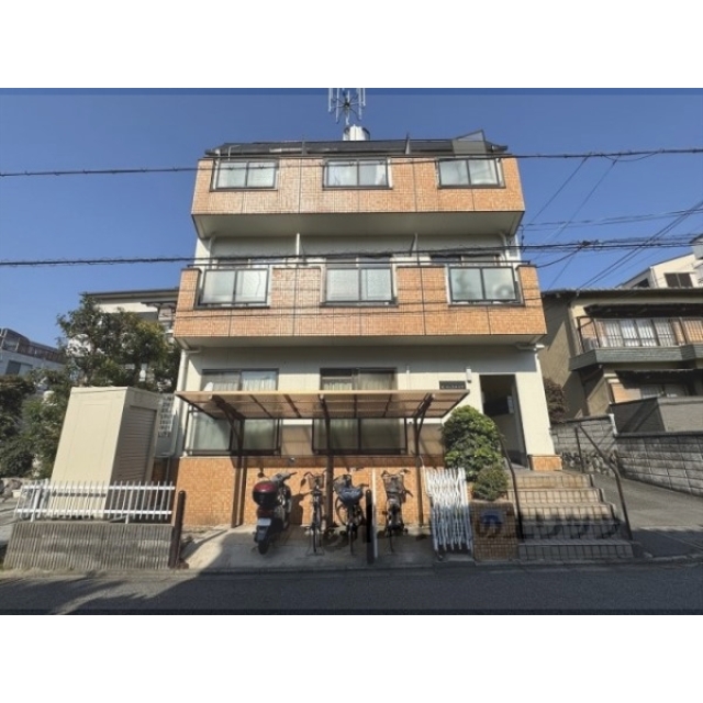東野駅より徒歩4分 築39年1ヶ月 3階建の賃貸物件