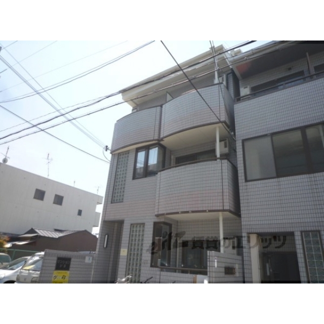 西院駅より徒歩8分 築36年7ヶ月 3階建の賃貸物件