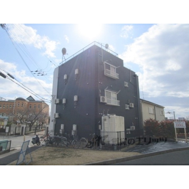 枚方市駅より徒歩14分 築37年1ヶ月 4階建の賃貸物件