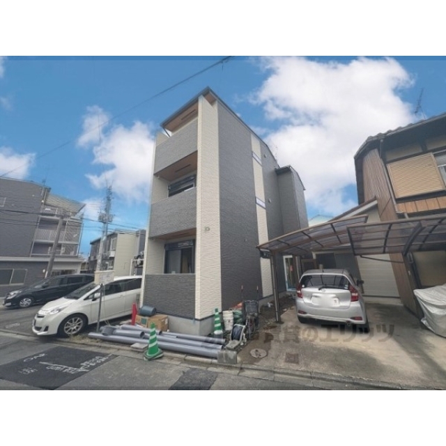 元田中駅より徒歩5分 新築 3階建の賃貸物件