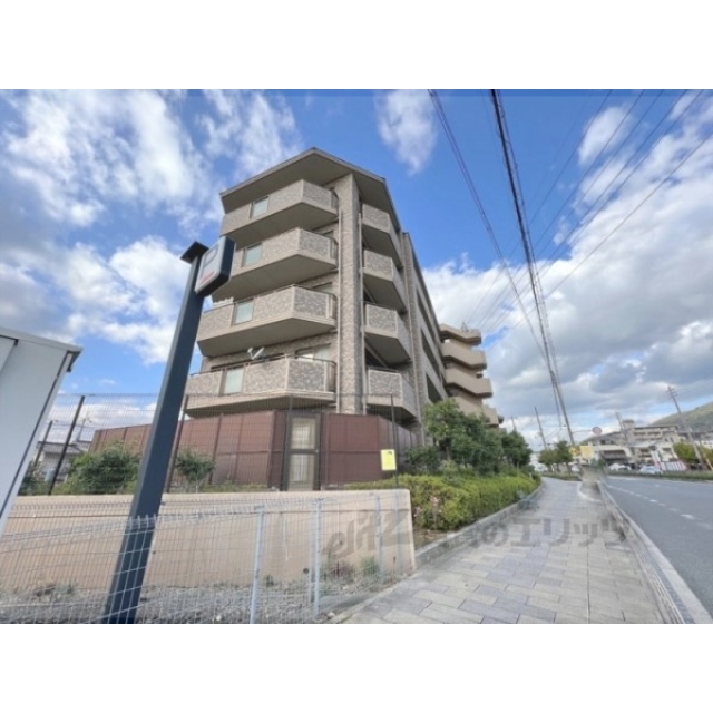 パデシオン三室戸駅前の賃貸物件