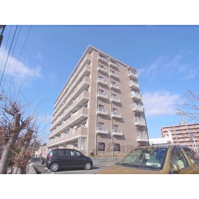 伊勢田駅より徒歩3分 築26年8ヶ月 7階建の賃貸物件