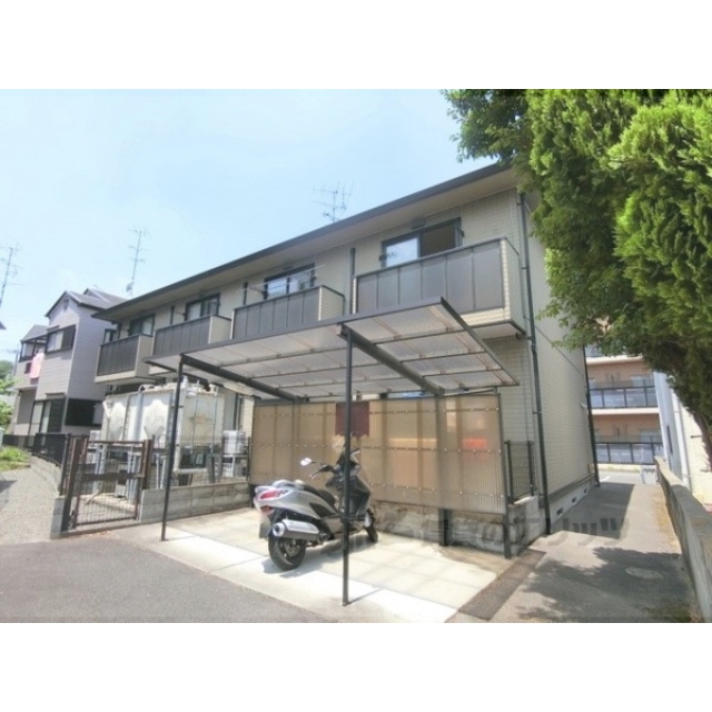 京田辺駅より徒歩6分 築23年5ヶ月 2階建の賃貸物件