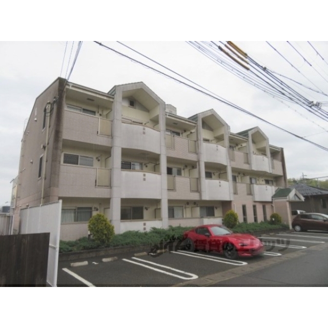 東舞鶴駅より徒歩5分 築19年2ヶ月 3階建の賃貸物件