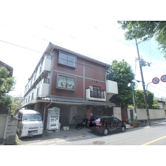 北大路駅より徒歩23分 築37年11ヶ月 3階建の賃貸物件