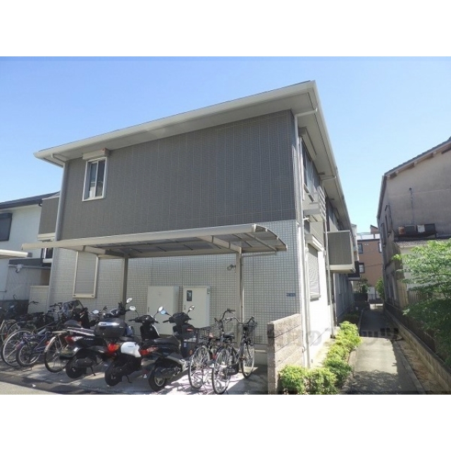 園田駅より徒歩16分 築11年4ヶ月 2階建の賃貸物件