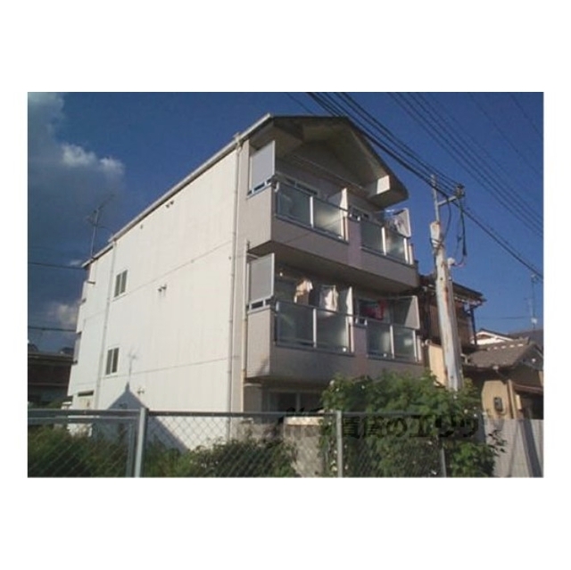 嵯峨嵐山駅より徒歩13分 築36年8ヶ月 3階建の賃貸物件